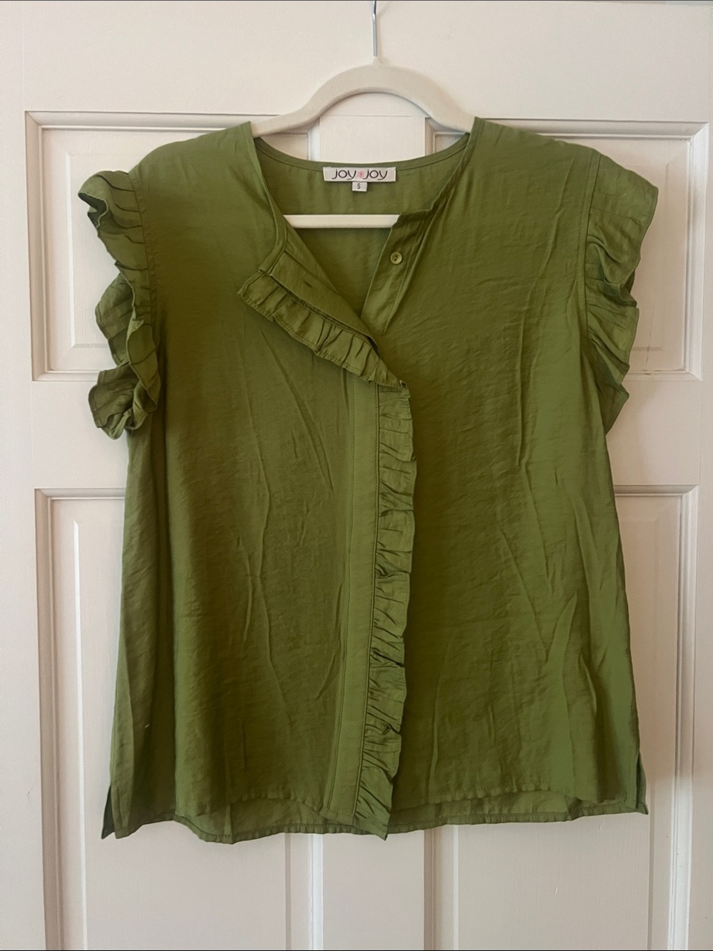 Joy Joy Olive Ruffle-Trim Cap Sleeve Blouse